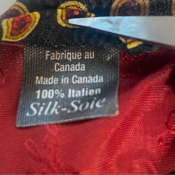 Polifroni Milano 100% Silk Red Gold and Black Baroque Style Design Tie - Picture 3 of 5